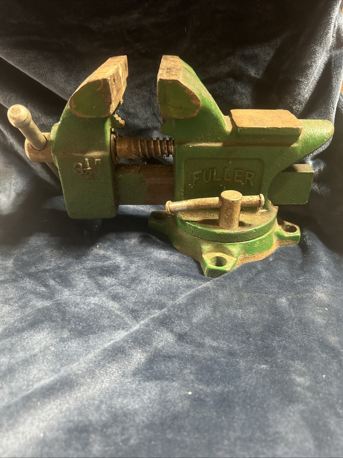 Vintage Fuller 3 1/2″ Bench Vise with Swivel Base, Anvil & Pipe Vise
