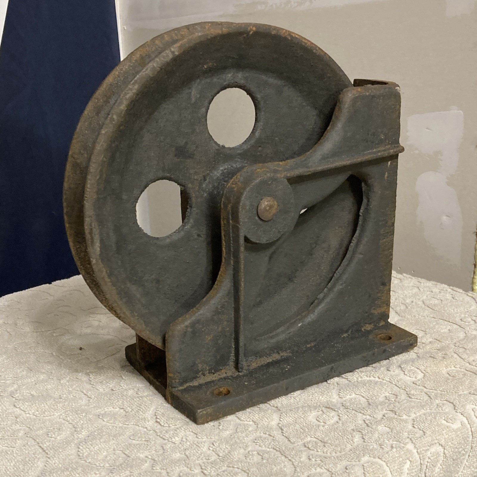 Antique Cast Iron Upright Pulley Wheel 9″ Mold 12 Industrial Steampunk Sheave