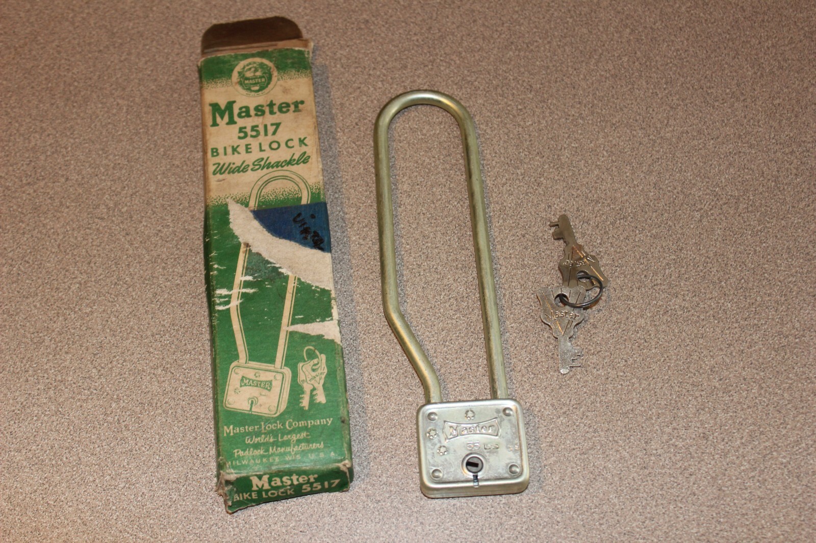 NOS Vintage Master 5517 Wide Shackle Bike Lock