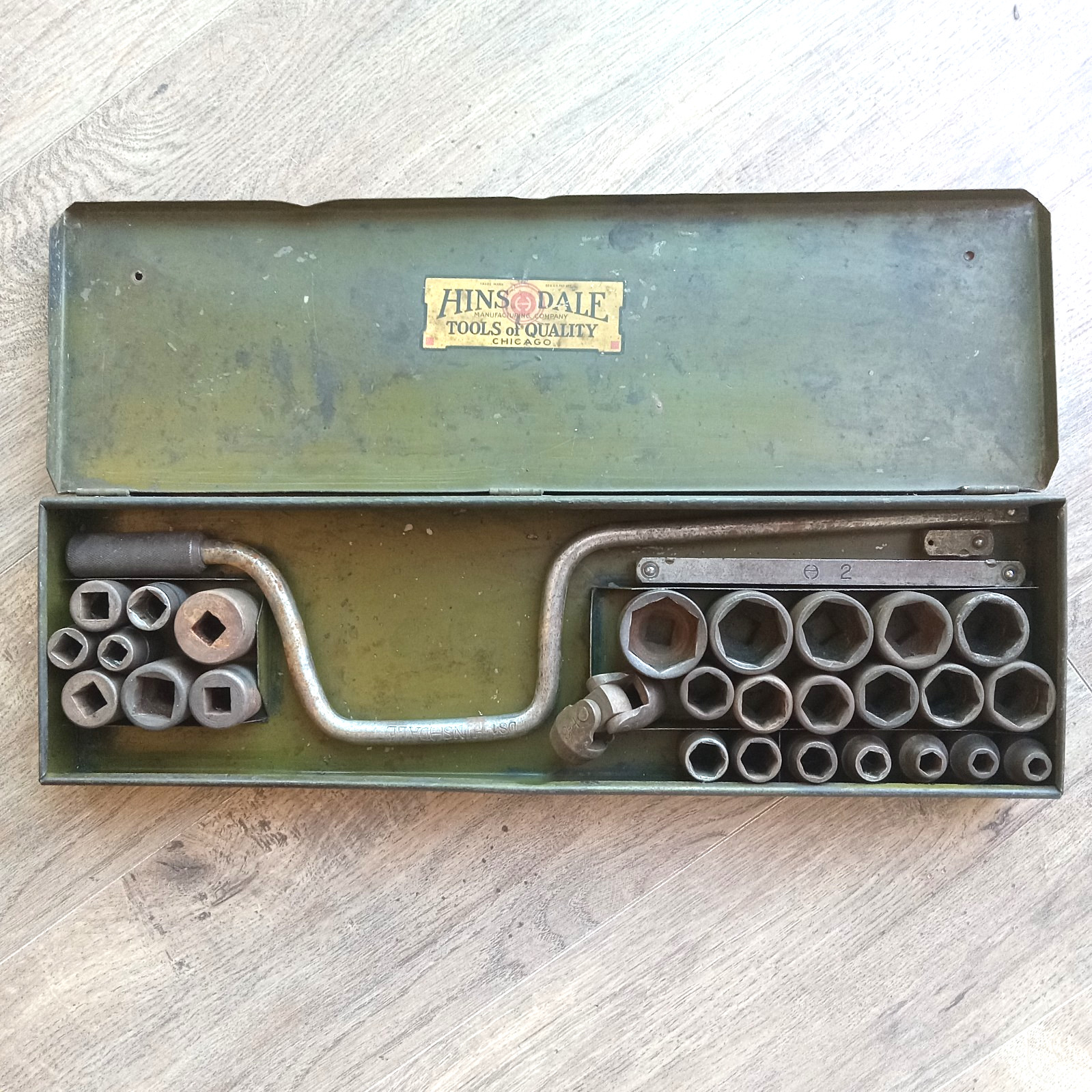 Hinsdale 30pc. Standard Socket Set 1/2″ Drive Hex & Square Ratchet Metal Case