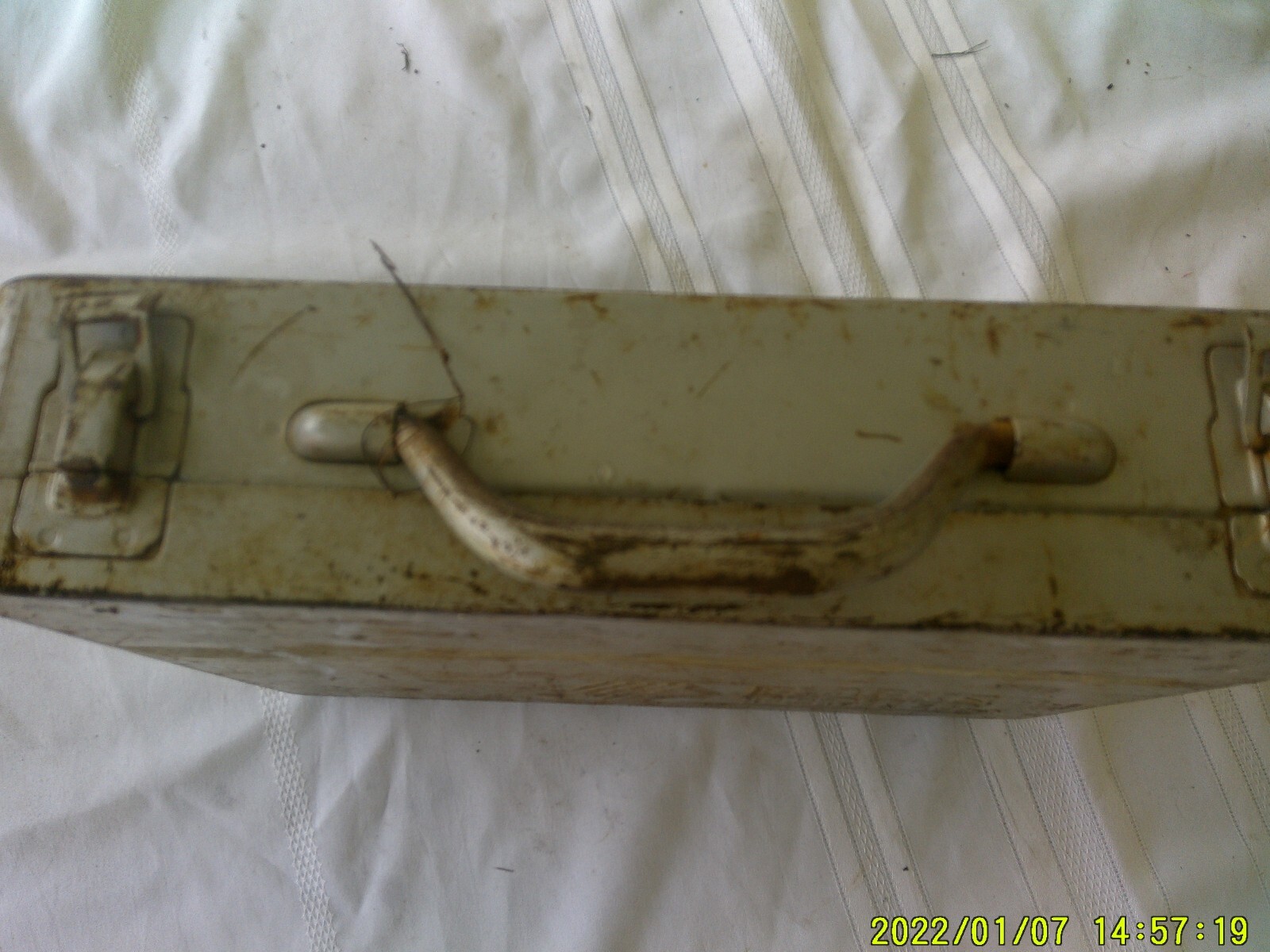 VINTAGE METAL BLACK & DECKER EMPTY CARRY CASE