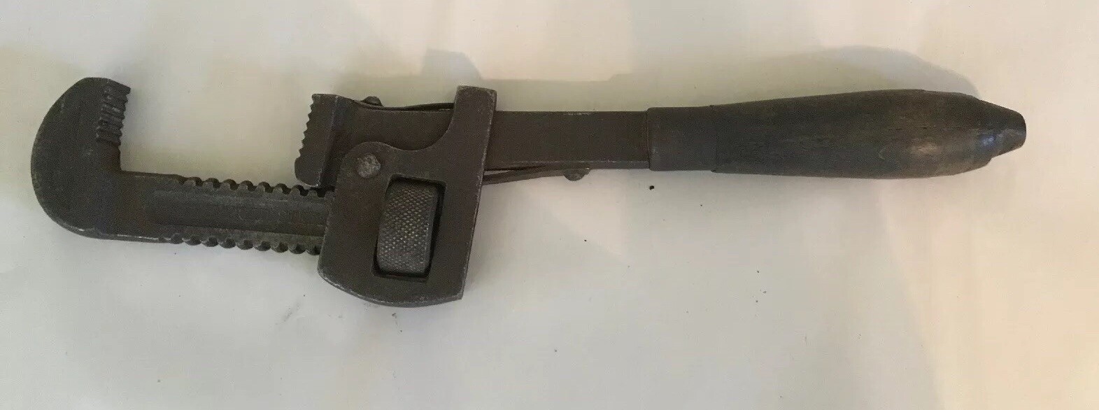 VINTAGE 10 INCH PIPE MONKEY WRENCH-WOOD HANDLE