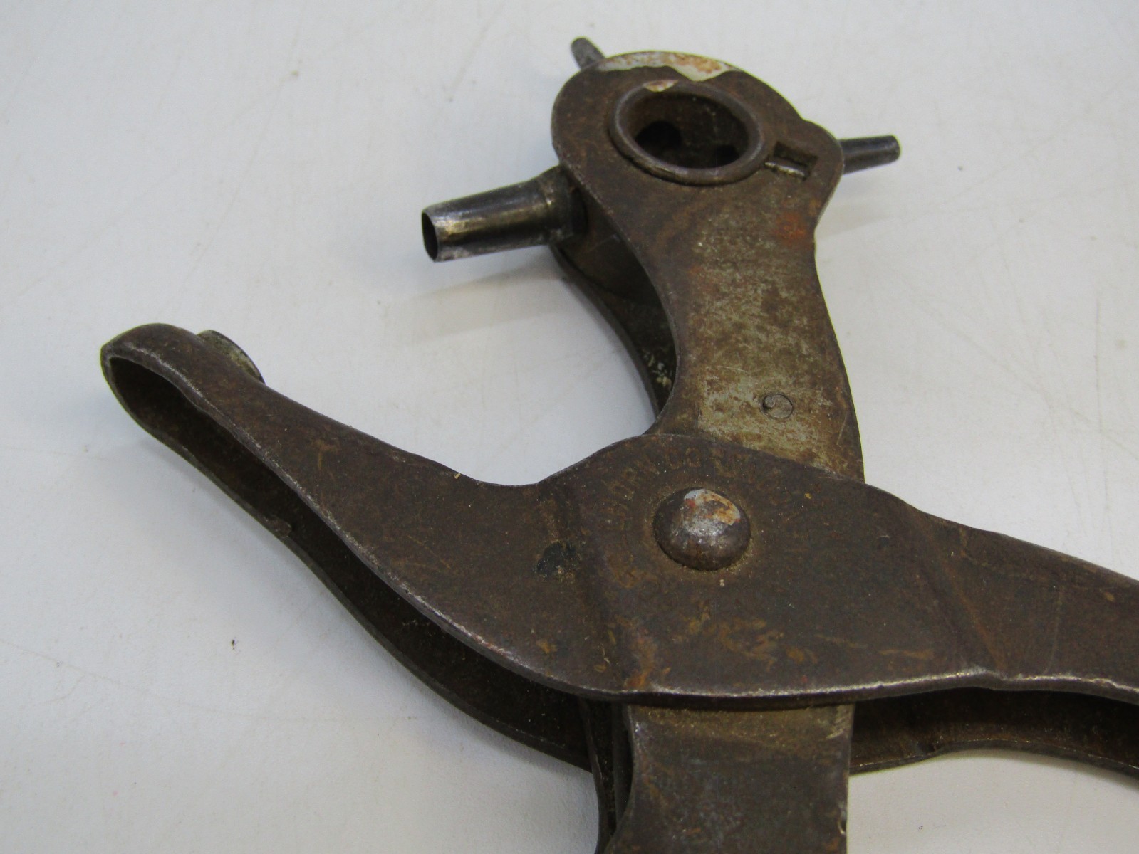Vintage W Schollhorn Co Revolving Leather Punch – New Haven, Conn – USA