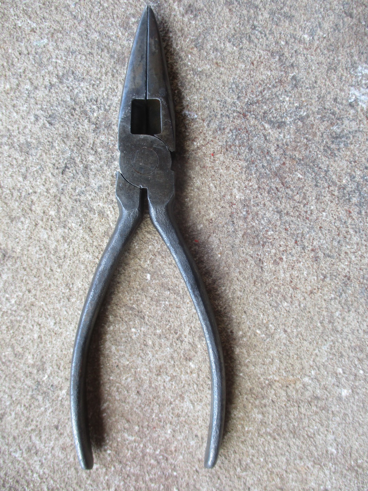 CAMRON NEEDLE NOSE PLIERS 6″ CAMRON US NEEDLE NOSE MADE IN USA