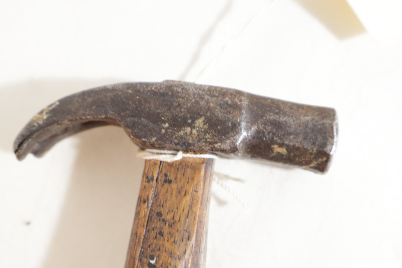 HAND FORGED SMALL CABINETS MAKERS CLAW HAMMER GOOD CONDITION MUST SEE lt 132 tg4