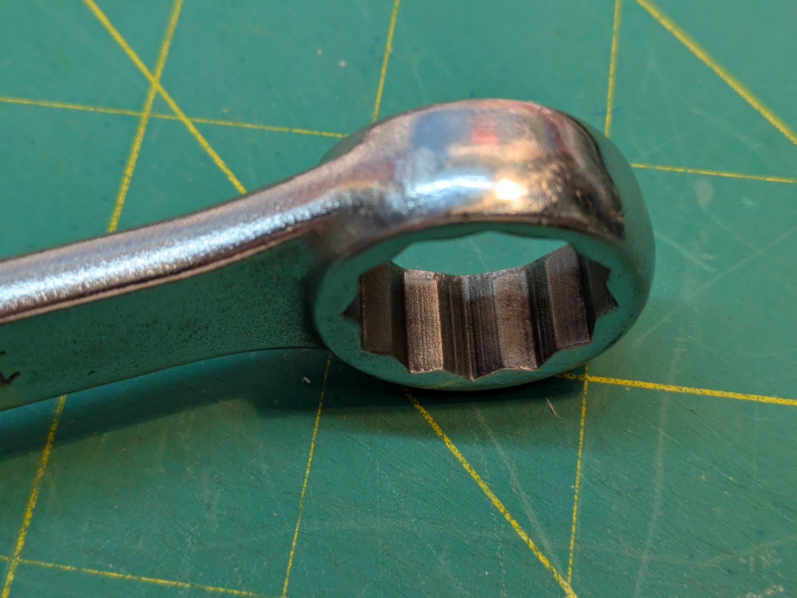 MAC TOOLS Combination Wrench CL26, 13/16″ 12 point, Textured Chrome Finish