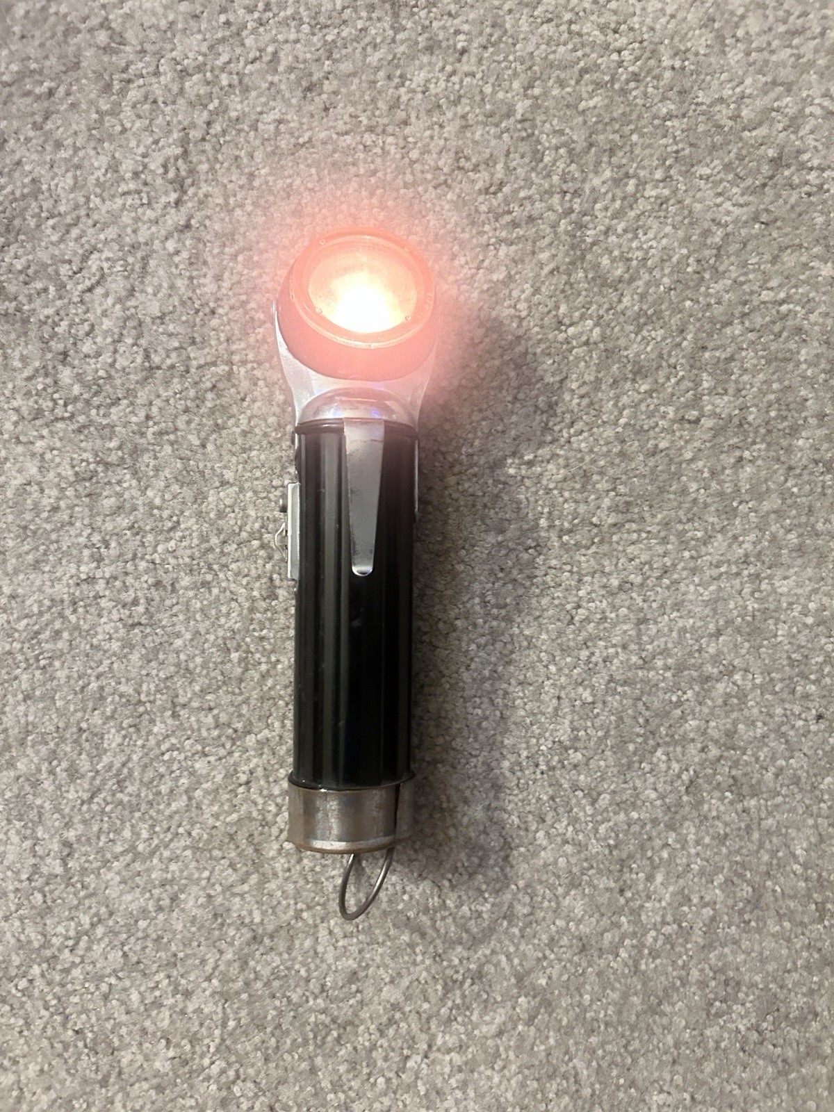 Vintage USA Lite Torch Swivel Head Tin/Hard Plastic Moveable Flashlight Works 8”