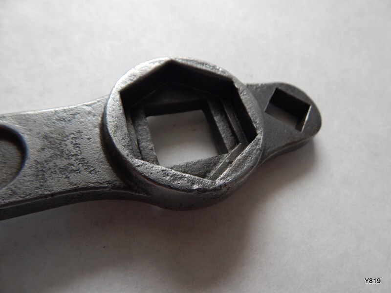 Vintage 1950s Snap-on A-121 rare drain plug wrench automotive garage collectible