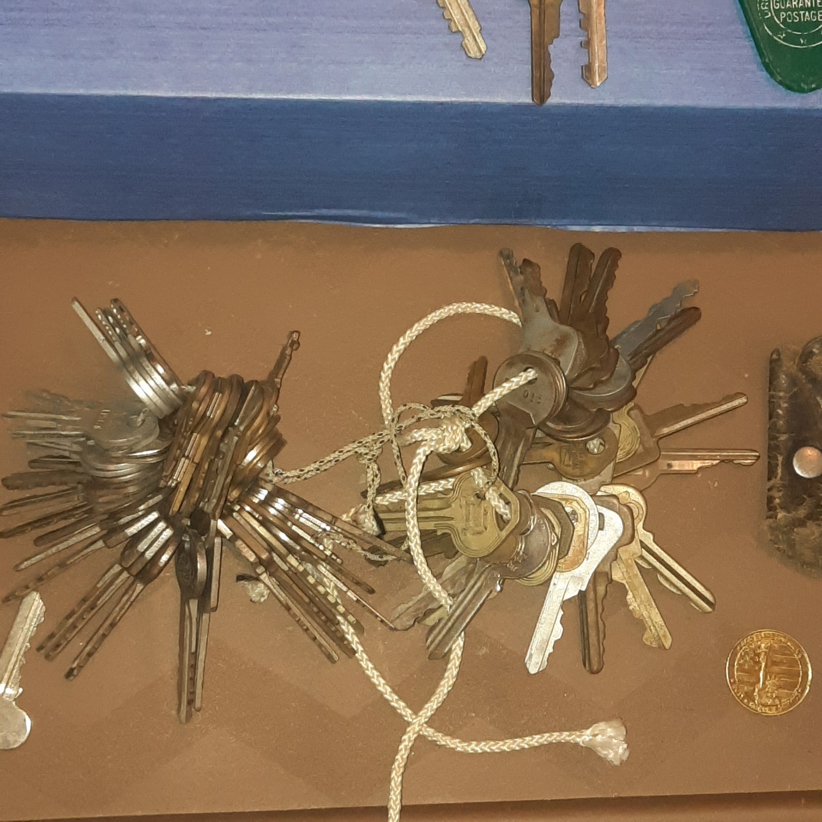 Vintage Keys Mixed Skeleton Key, Key Chains, car, padlock, door,hotel.