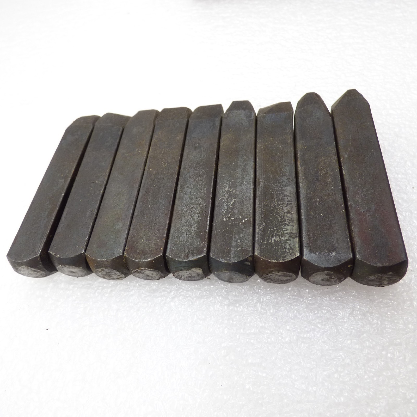 Best steel figures warranted n.y.s. wks. number stamps size 3/8 inch