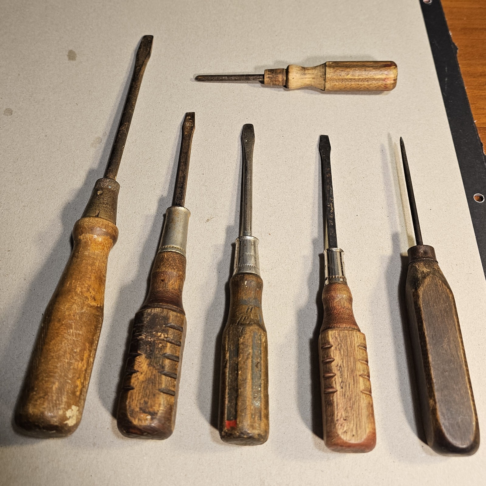Five Vintage Wood Handle Screw Drivers 4 Flat & 1 Phillips and 1 ice pick