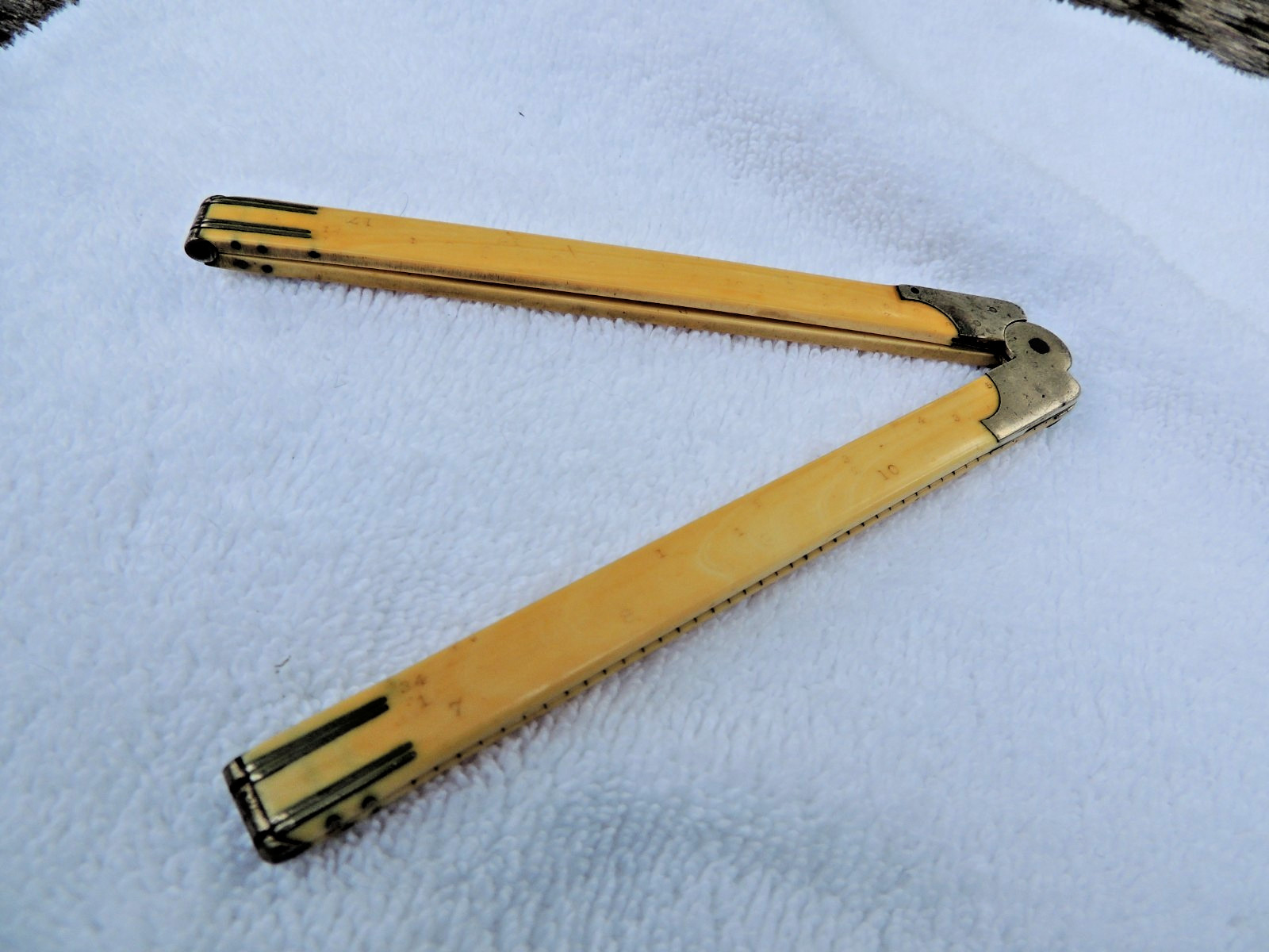 Antique 24 Inch Folding Ruler