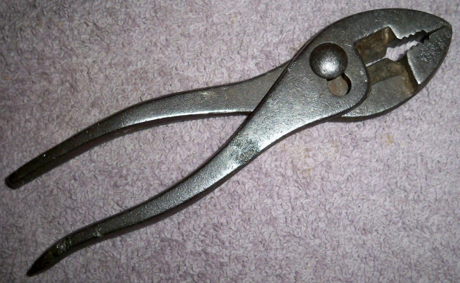 Vintage BERGMAN O BUFFALO 6 1/2″ Pliers with Side Cutters & Screwdriver End