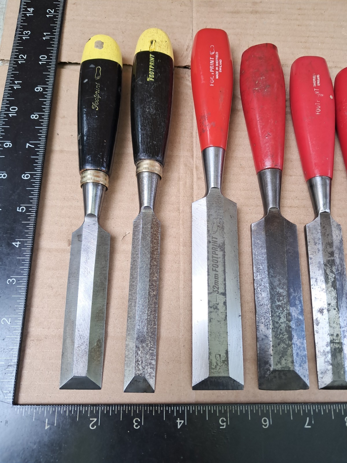 Mixed Lot of Footprint Wood Chisels 10 x Bevel Edged & 2 x Firmer Chisels