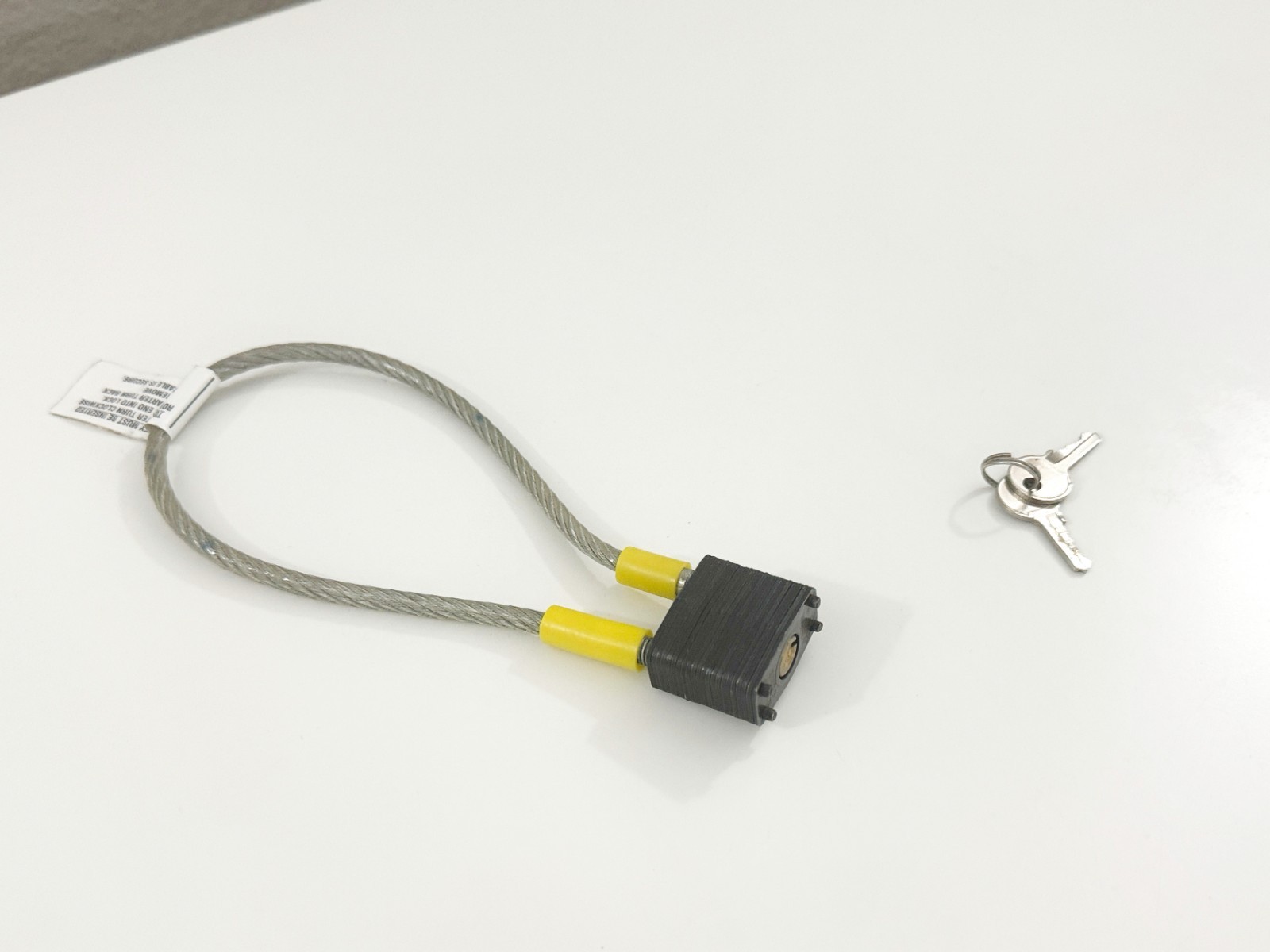 Plain Clear Rubber Line Steel Wire Padlock and Key Set Silver