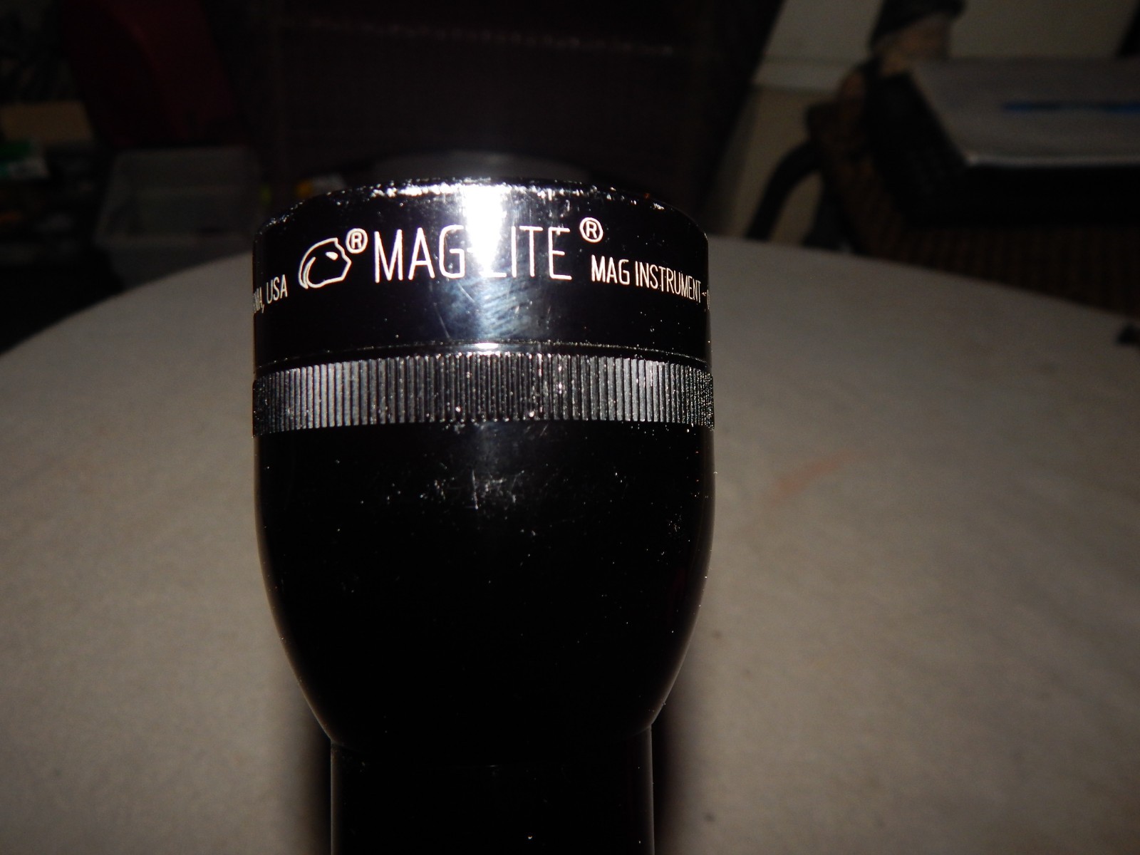 Vintage? Mag Co Mag-Lite Police Flashlight 19 1/2″ Long Works Estate Find