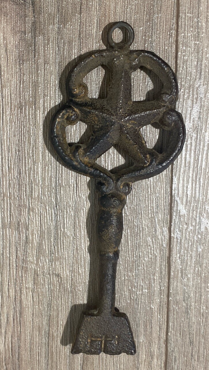 Antique Cast Iron Metal Decorative Furniture Door Skeleton Key 5 1/2”