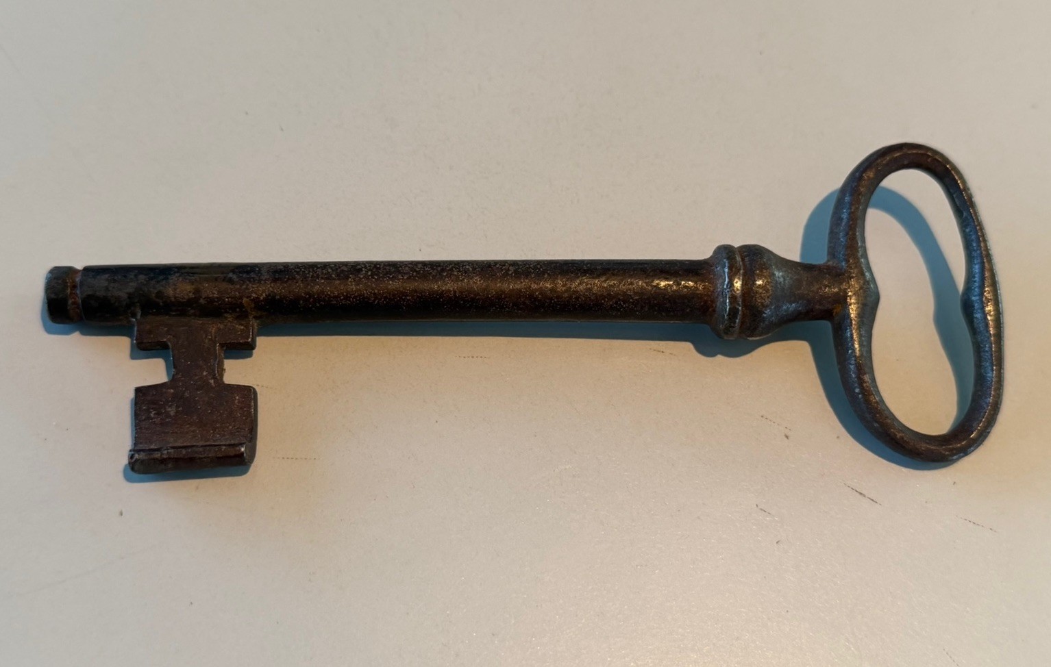 Antique 18th-19th Century Hand Wrought Iron 5 1/2” Jail/Gate Skeleton Key