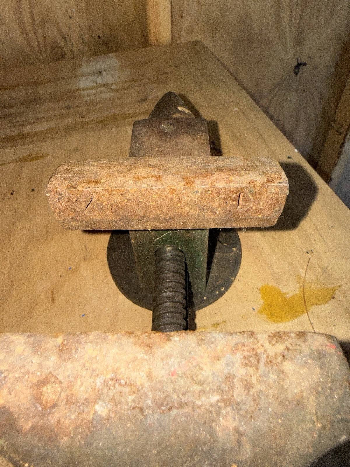 Rare Vintage Hollands “H 3 1/2″ bench vise & anvil w/3 1/2” jaws – collectible