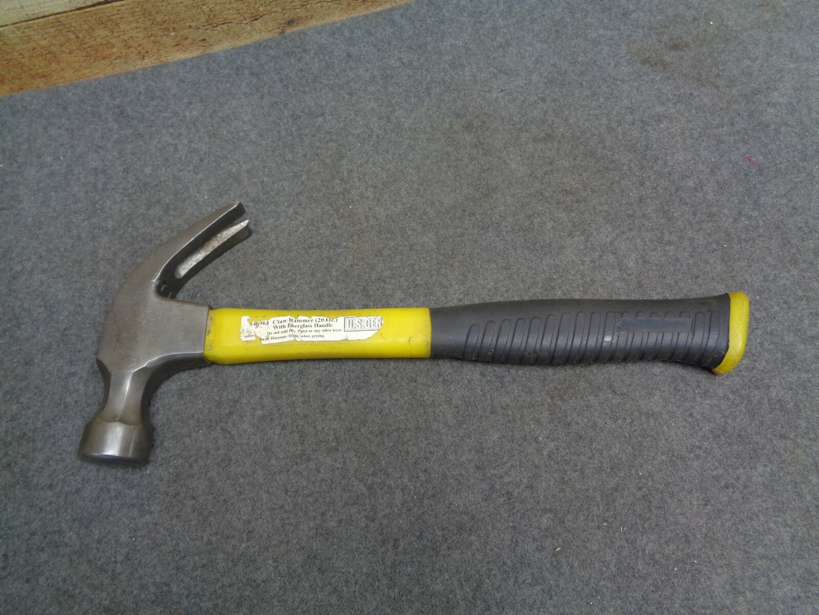 US GENERAL Claw Hammer Fiberglass Handle 20 oz