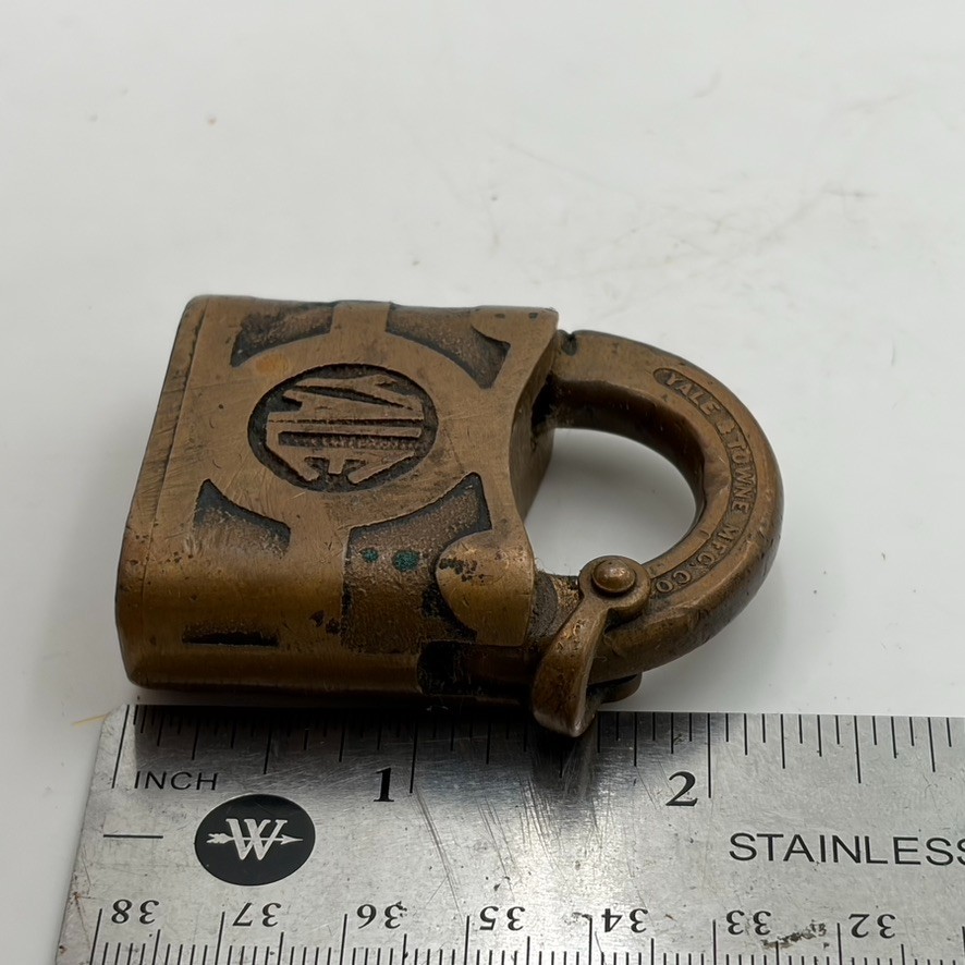 VINTAGE YALE & TOWNE BRASS PADLOCK No Markings W/ Chain Loop No Key