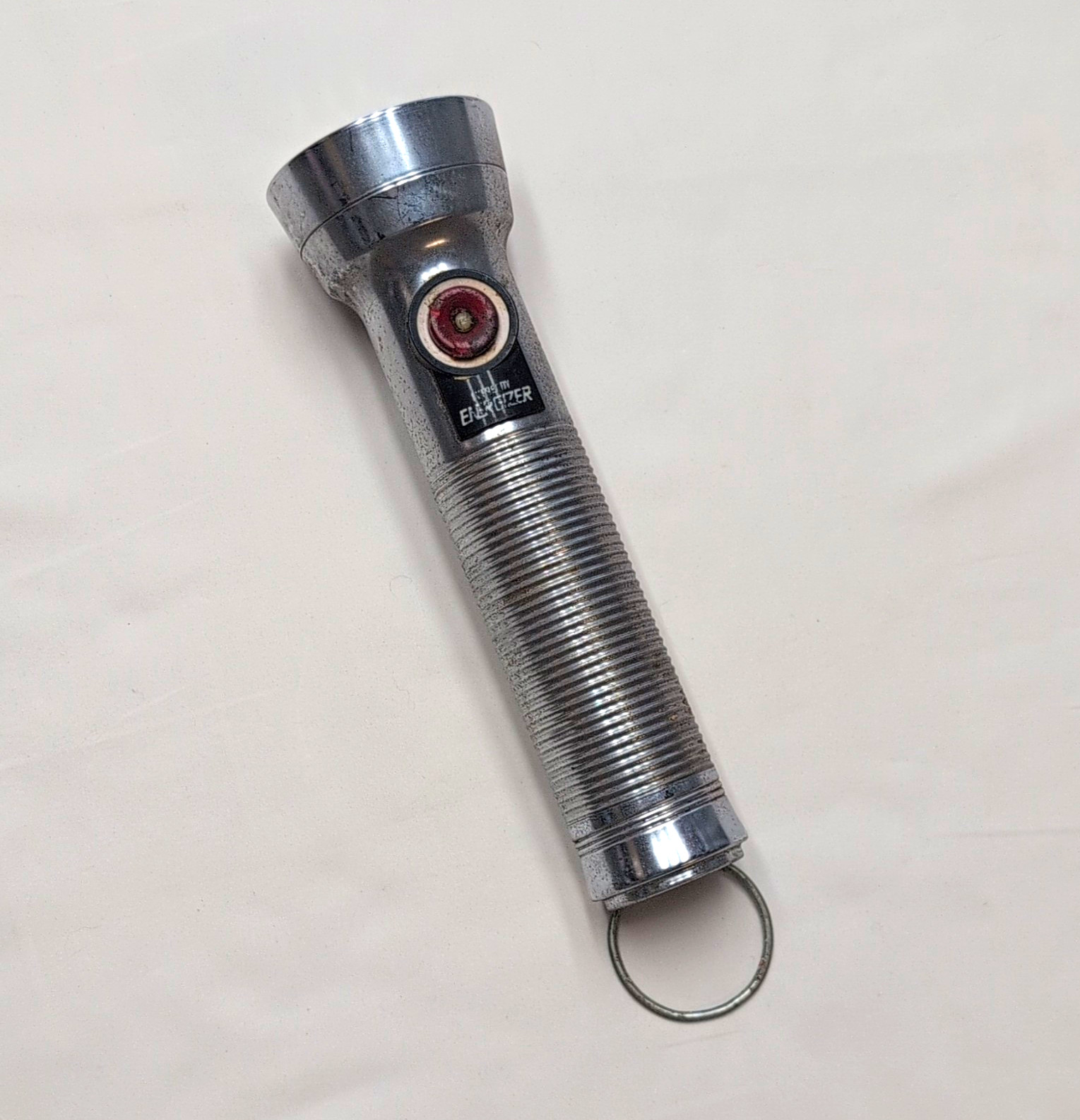 EVEREADY Energizer Union Carbide Metal Flashlight w/ Side Switch & Lanyard Ring