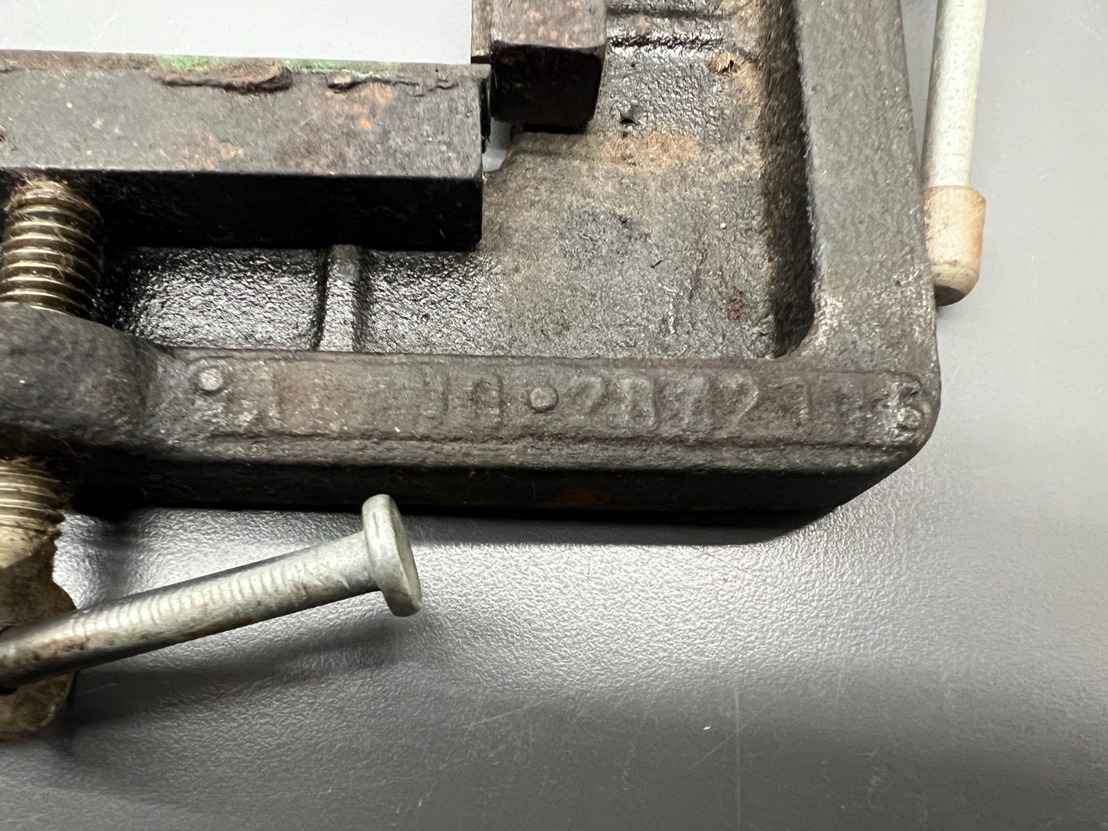 (M) VINTAGE E.C.H. TOOL CO. CERAMIC TILE HOLDER SQUARE CLAMP – VGC – USA