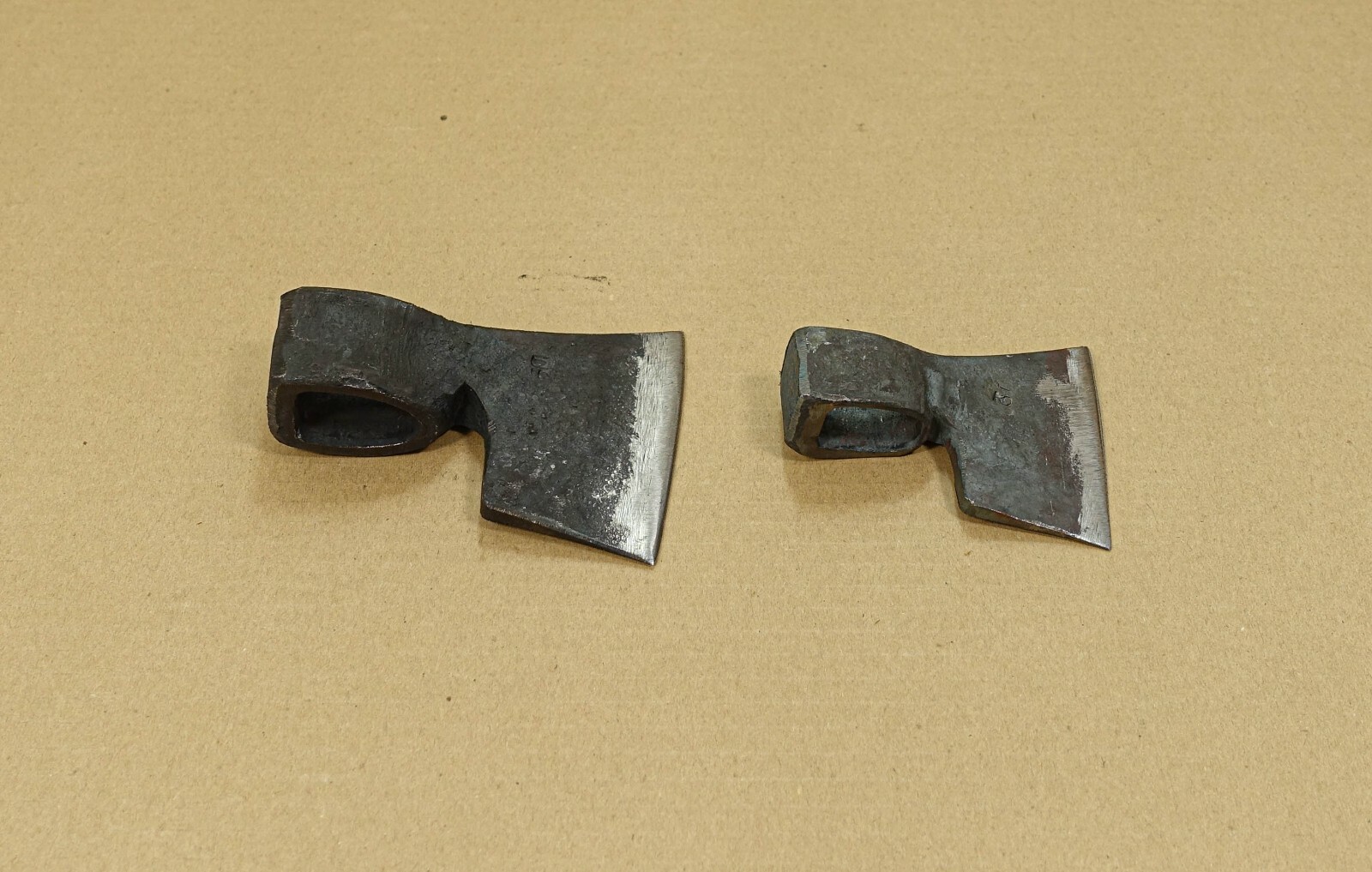lot of 2 axe 0,6 – 1,2 LBS Small Camping Axe Hatchets Head Hunting Woodworking