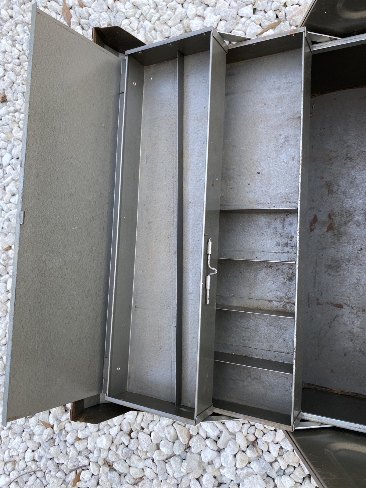 Possible Blue Point Unknown ? KRW48 Cantilever Toolbox Folding Accordion RUST