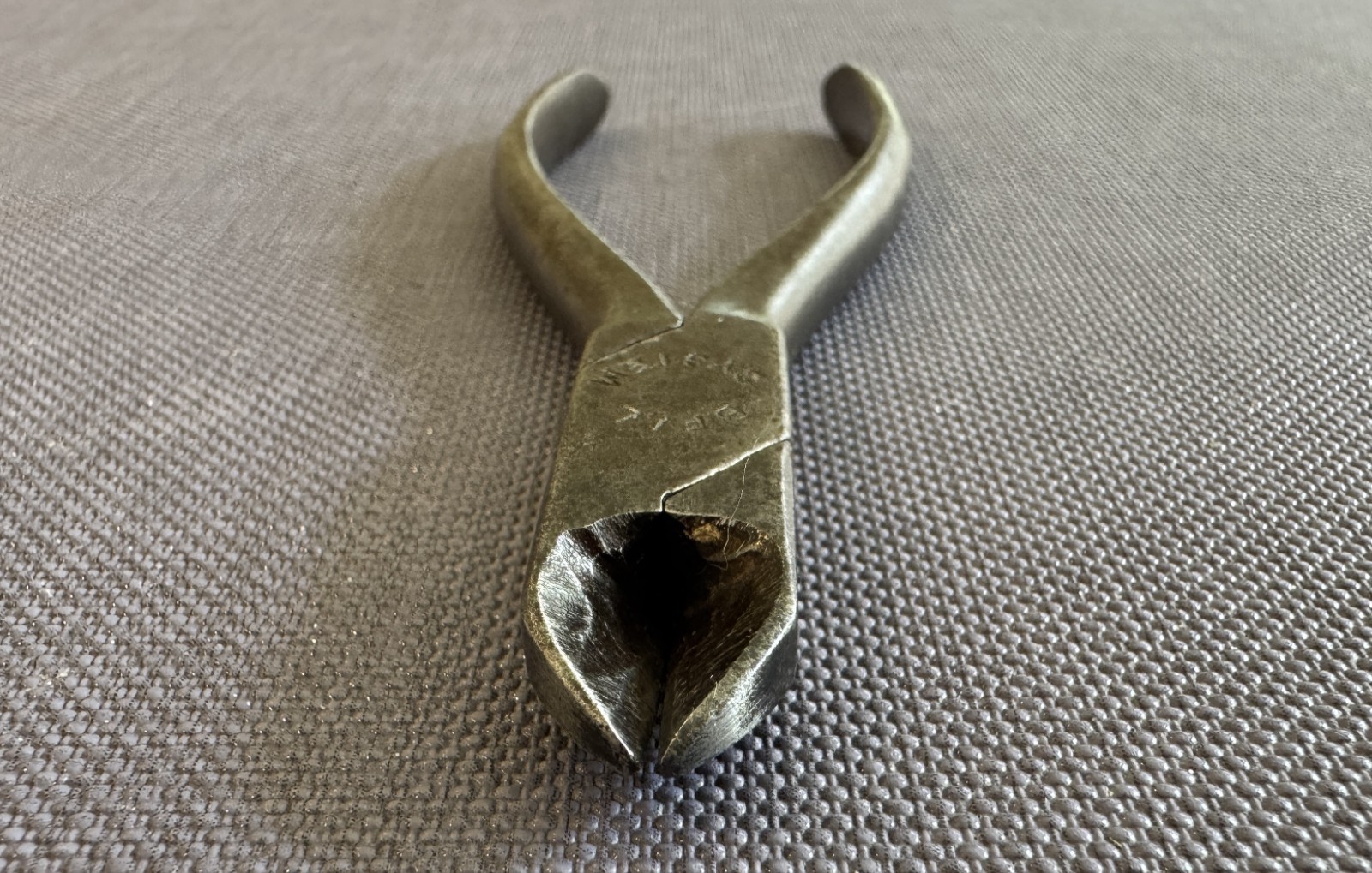 Vintage F.E. Lindstrom Bell System 5.5″ Diagonal Side Wire Cutters Pliers Sweden