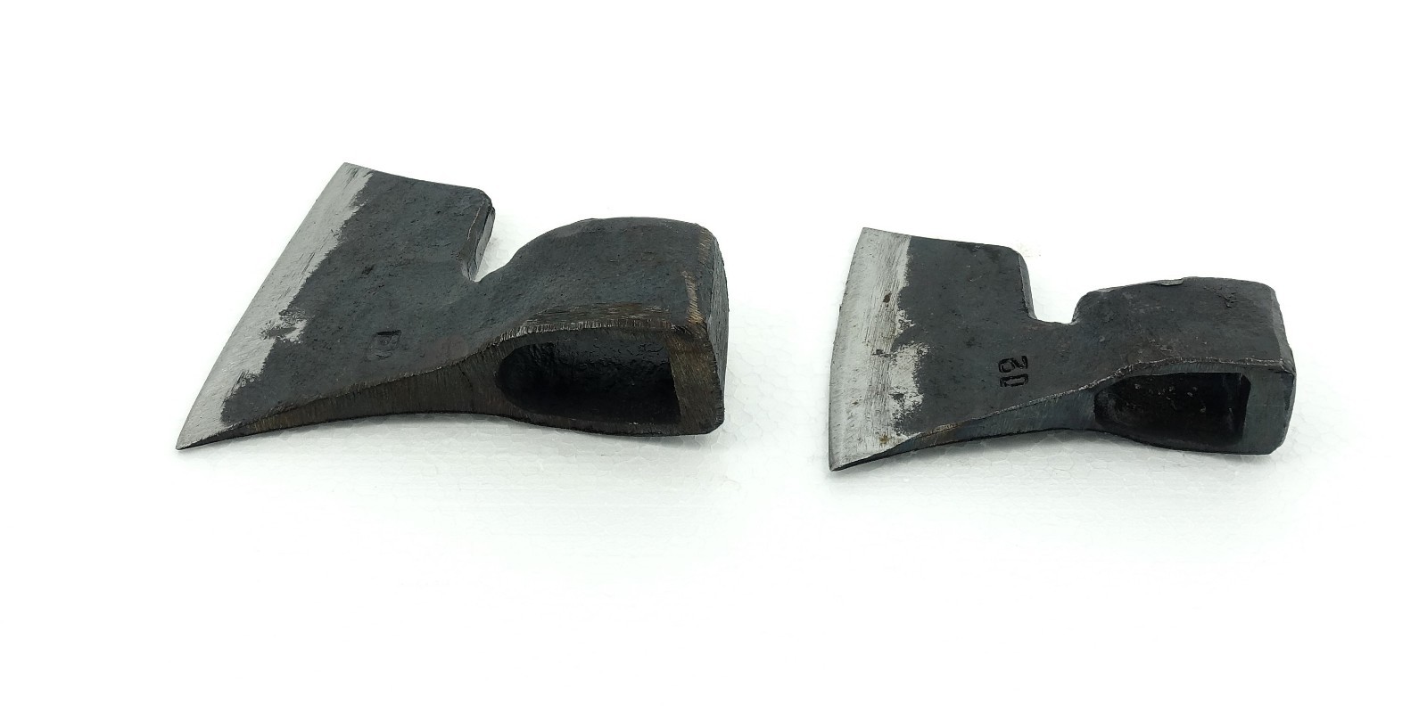 Lot of 2 axe 1.20 lbs – 0,6 lbs goosewing bearded broad german hatchet axe