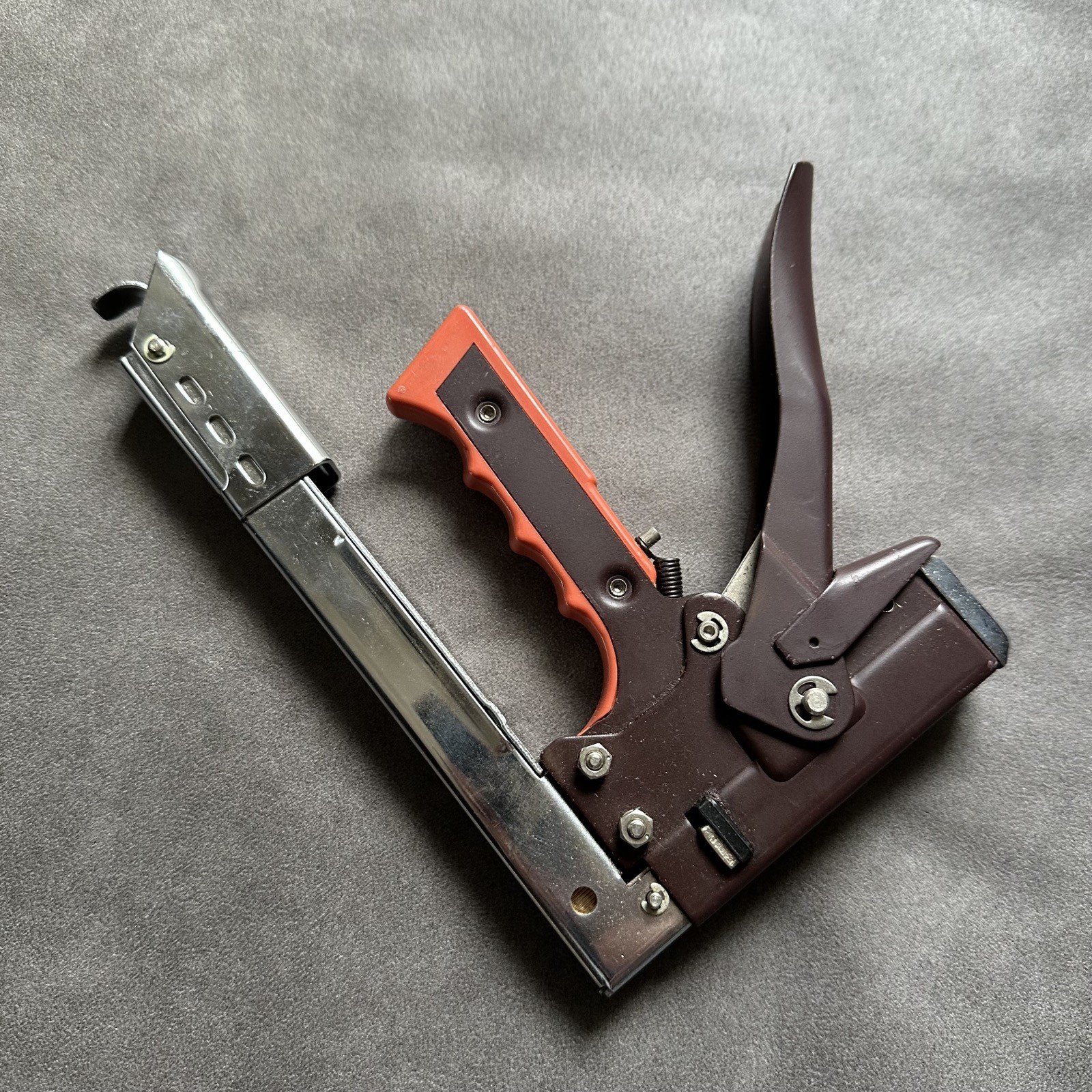 VINTAGE REGAL T-G3 TACKER STAPLE GUN 3/16″ – 1/2″ STAPLE MADE IN JAPAN BOSTICH