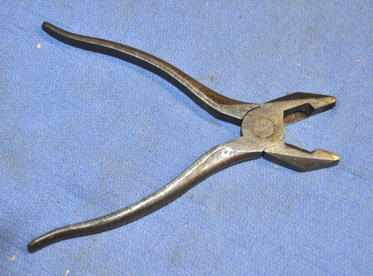 M Klein & Sons – 7 1/4″ lineman’s pliers, 201-7 – MNO, Made in Chicago, IL., USA