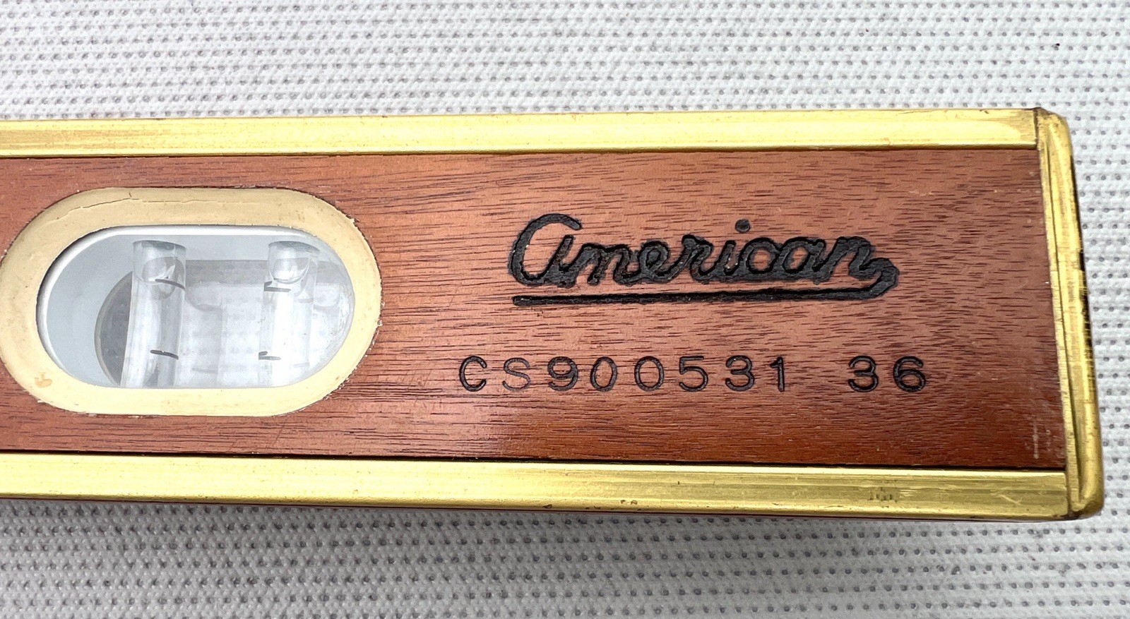 Vintage M-D American 36″ Mahogany Brass Bound Carpenter Mason Wood Spirit Level