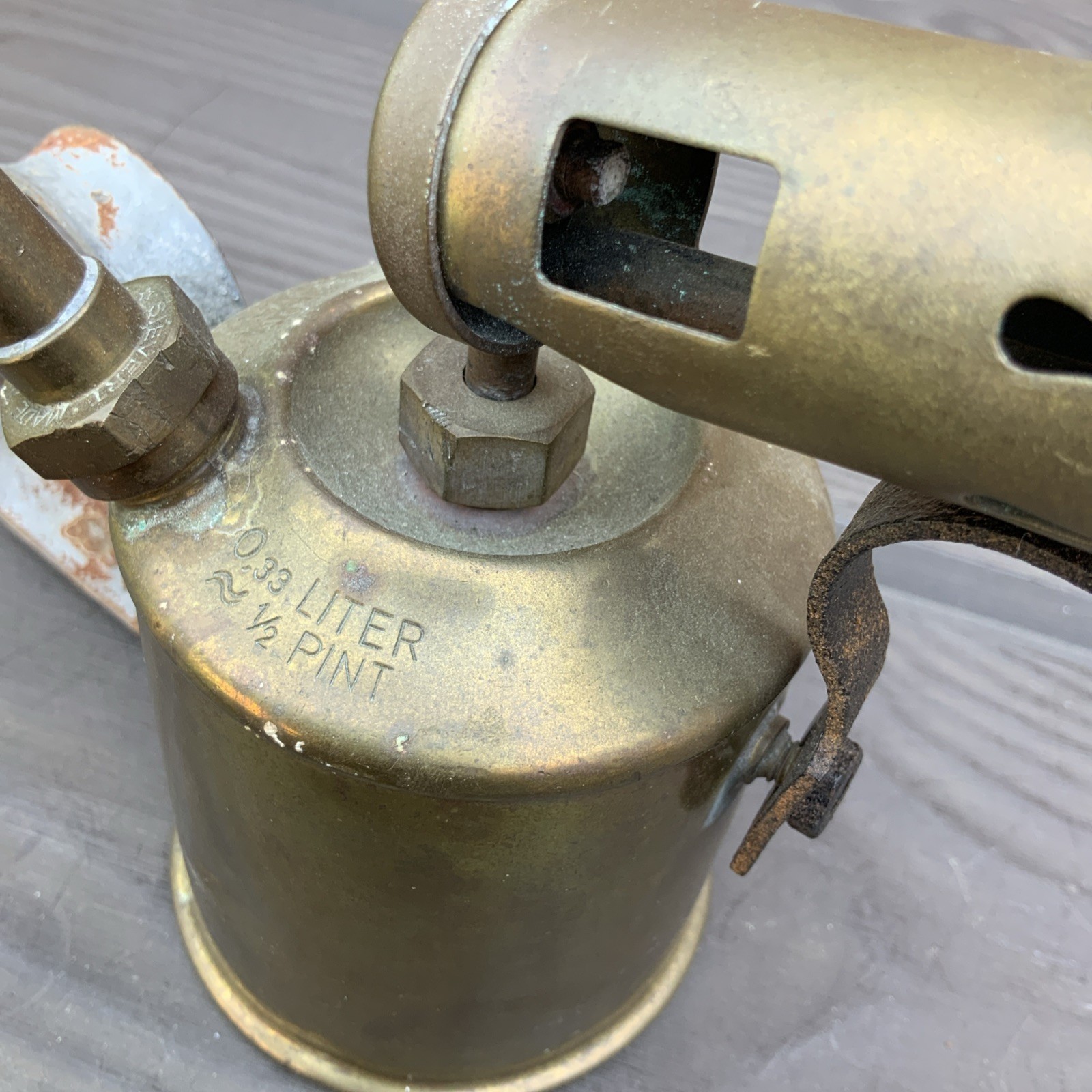 Genuine Sievert 538 1/2 Pint Brass blow Lamp