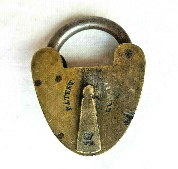 Original 1930’s Old Antique Unique V R Crown Patent Seal Engraved Brass Lock Key