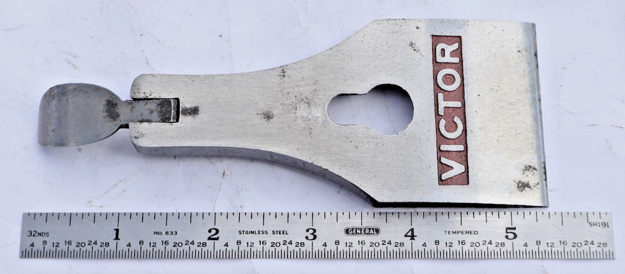 VICTOR by Stanley No. 1104 Smooth Plane Lever Cap / 1935-1943 / Mt Top Tools