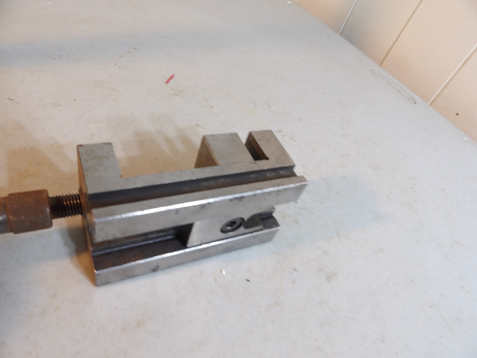 2 3/8″ Jaw Machinist Vice ( slight surface rust )