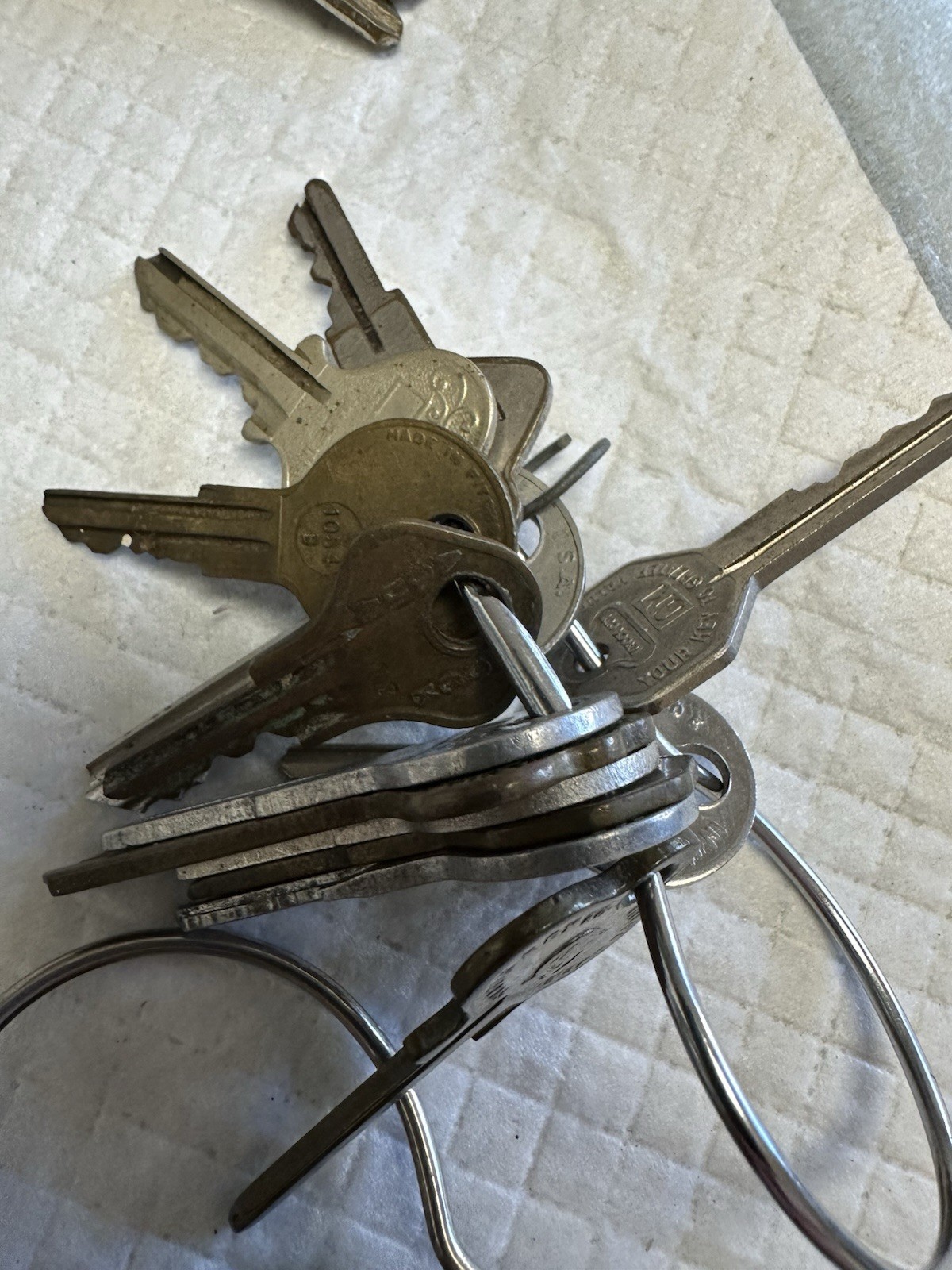Almost 5 Pounds Old Vintage Keys Padlocks Fobs – Various Types