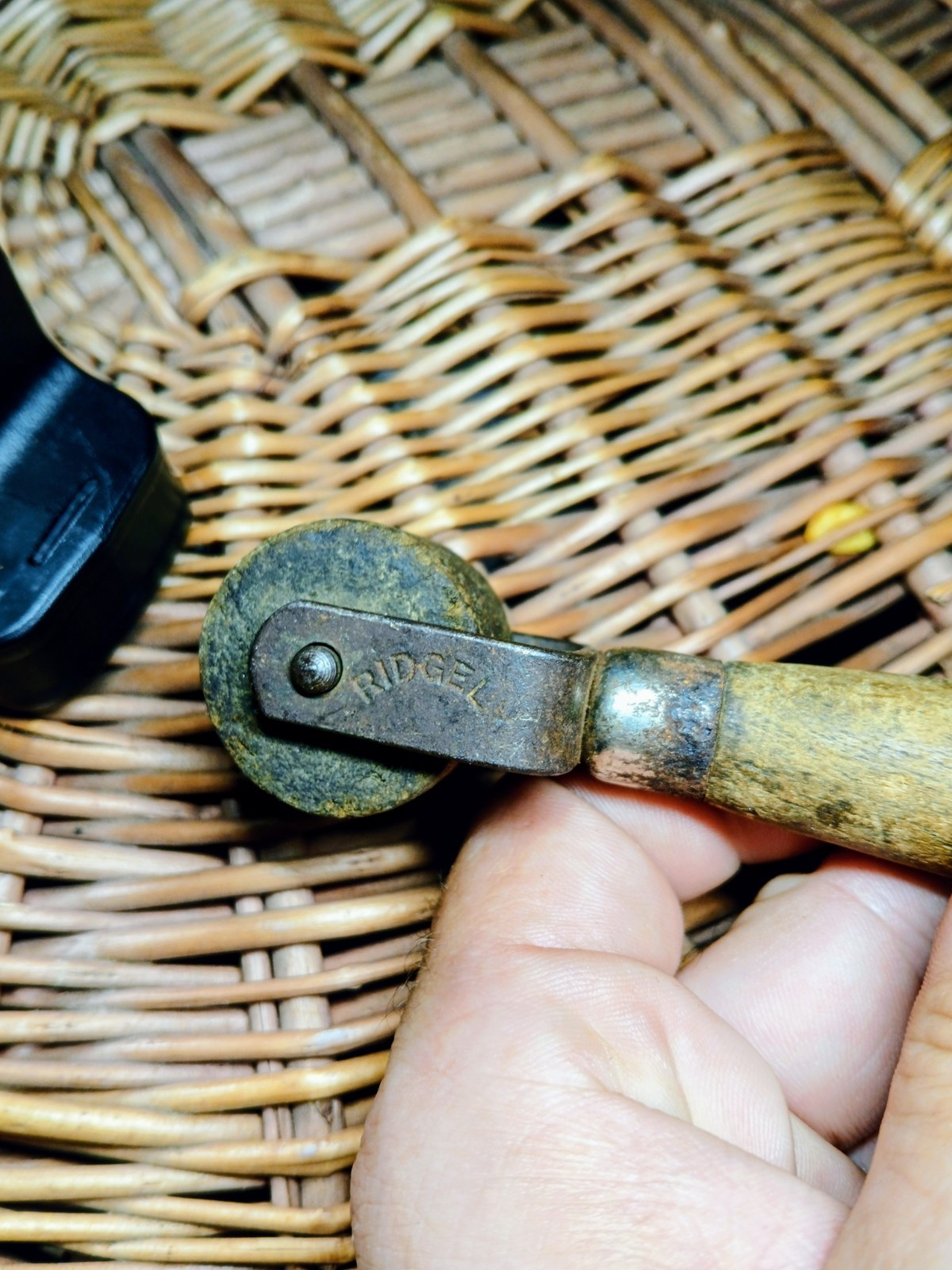 Vintage Ridgely Wood Wallpaper Seam Roller Antique Hand Press Tool Leather Craft