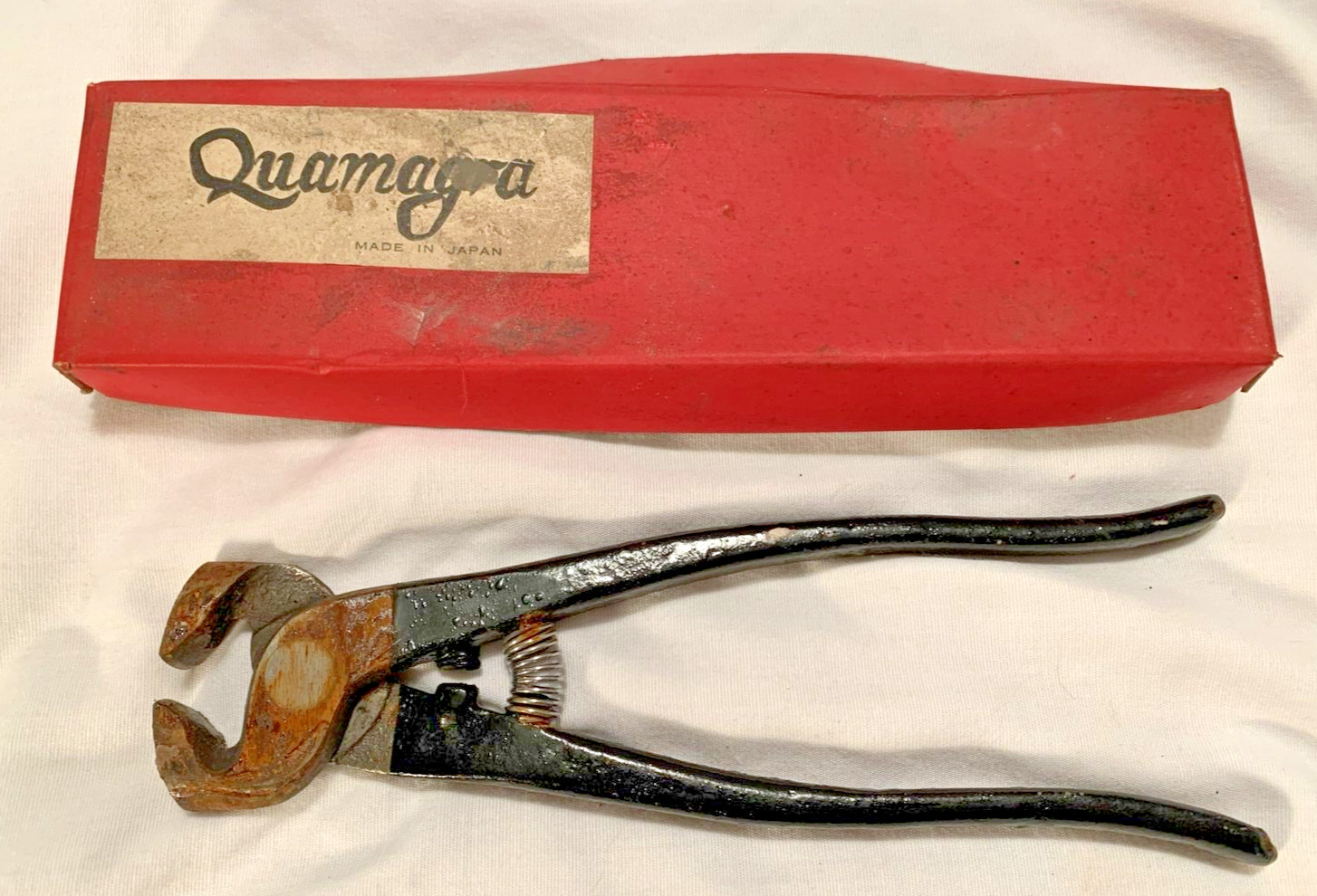 Vintage Quamagra Japan End Cutting Nippers Pliers w/ Black Coated Handles 8”