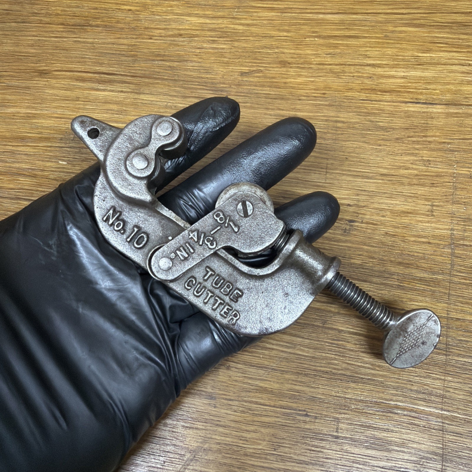 Vintage Armstrong Tube Cutter – No 10
