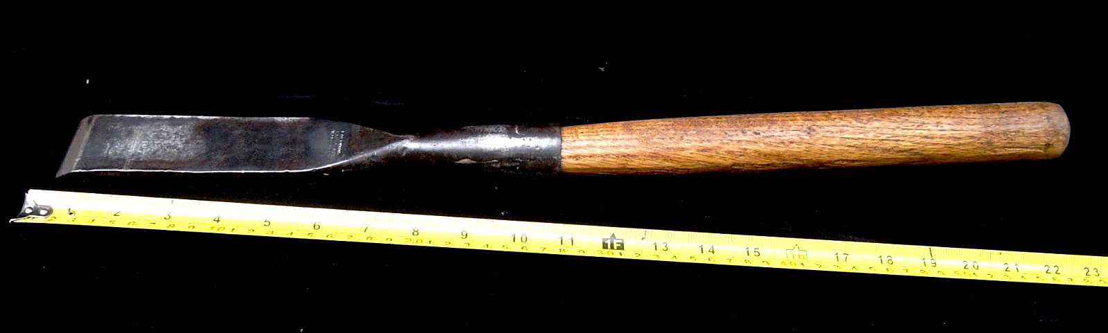 VINTAGE 1800’s 1 3/4″-E.M. DICKINSON SHEFFIELD 22″ CAST STEEL FRAMING CHISEL EX