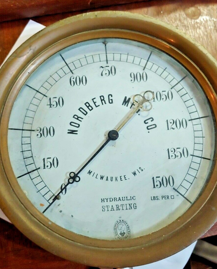 Vintage to Antique Nordberg MFG.CO. Hydraulic Starting Gauge !500 LBS SQ “