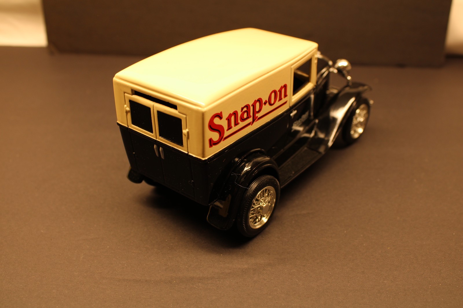 Snap-on Collectable 1930’s Replica Delivery Van NEW IN BOX