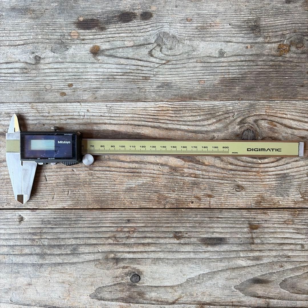 Mitutoyo 500-402 Solar Digital Caliper 0.01-200Mm