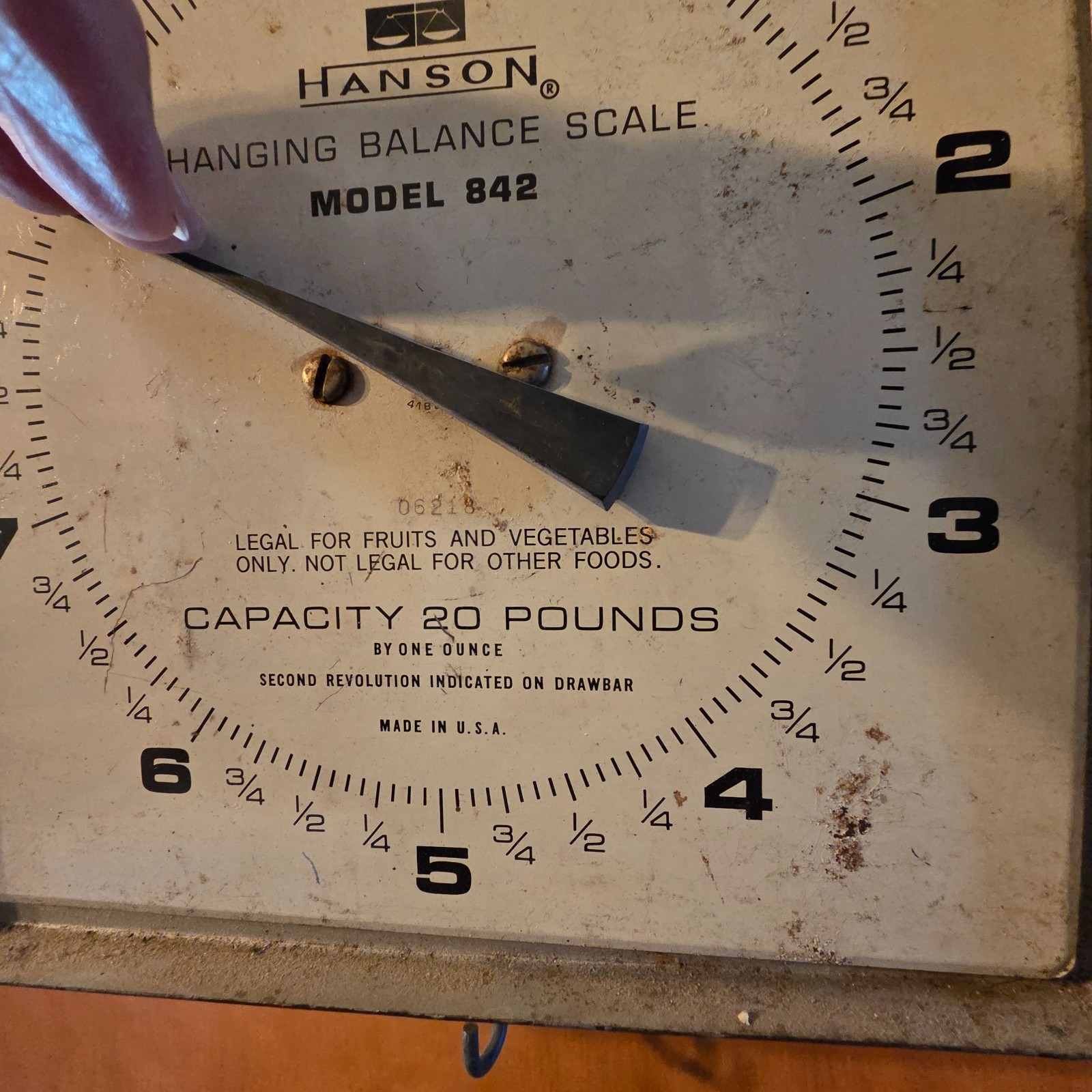 VINTAGE HANSON HANGING SCALE MODEL 842 RUSTIC KITCHEN