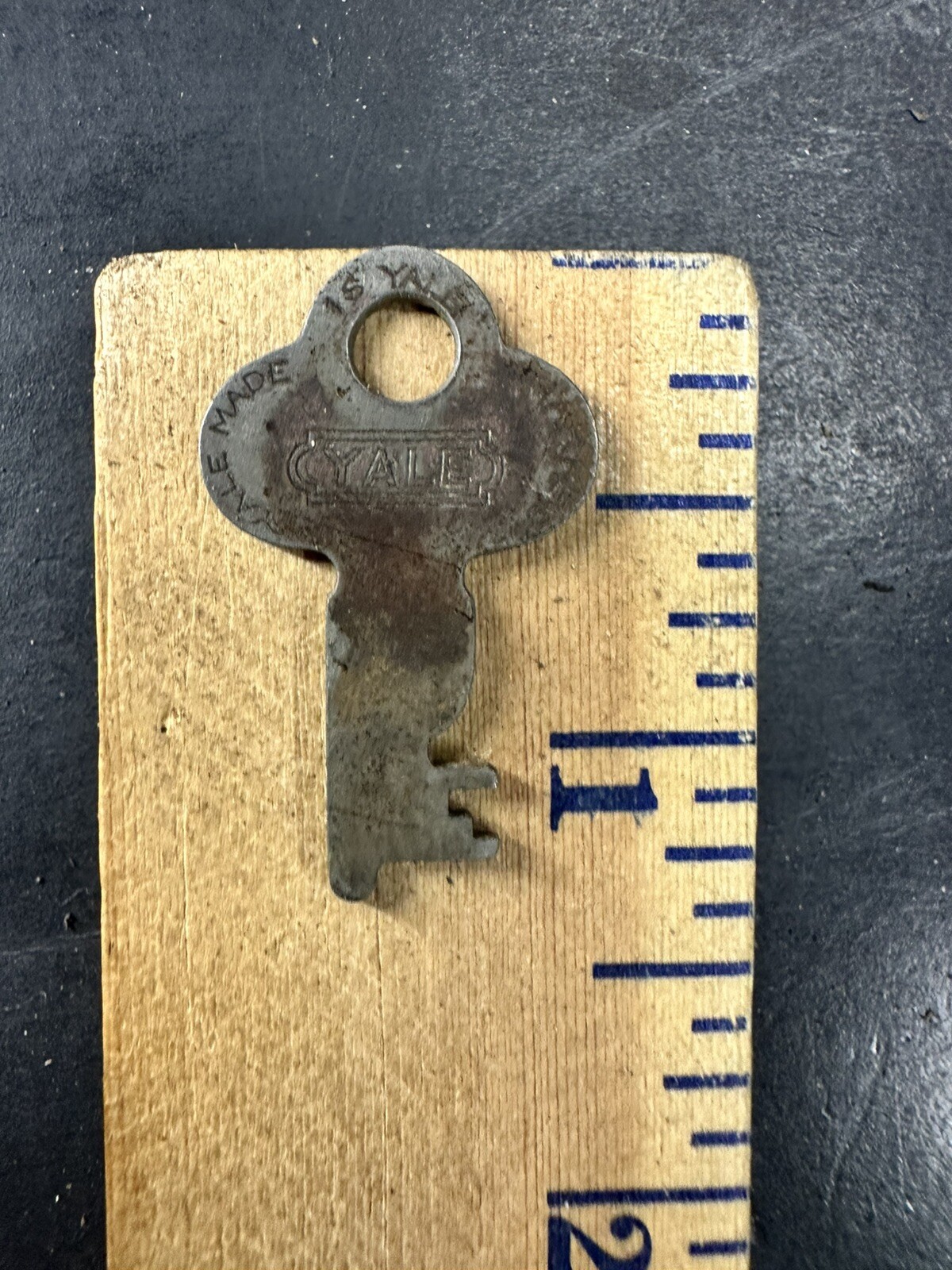 Vintage Flat Skeleton Keys Yale Terryville Sargent Crest Long Rockford Key