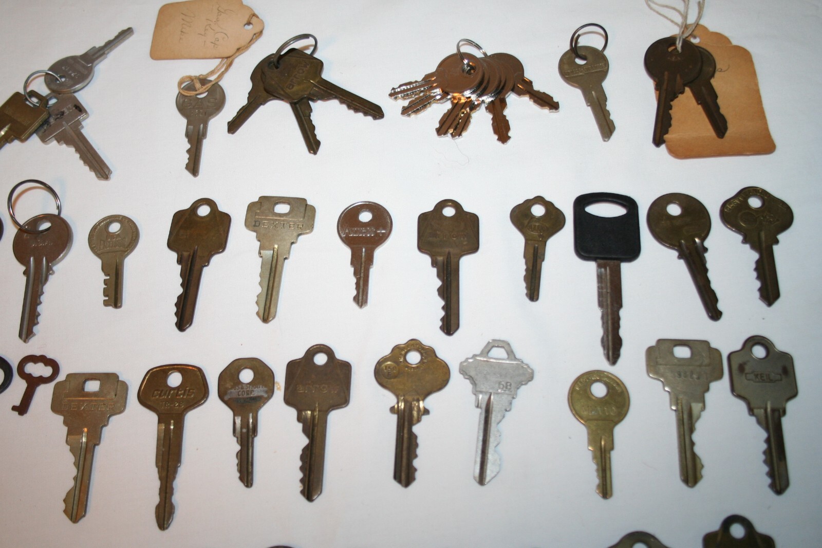 76 Various Keys – House, Car, Hotel, Gas Cap & More