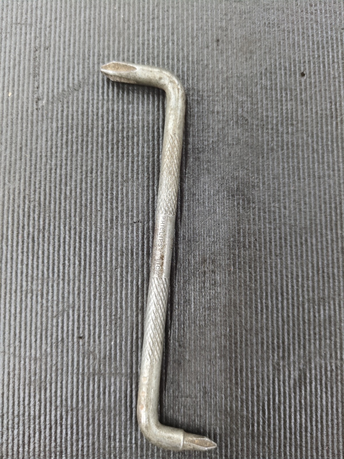 Williams Offset Phillips Screwdriver – No. 1 And No 2 Phillips tips, USA Made